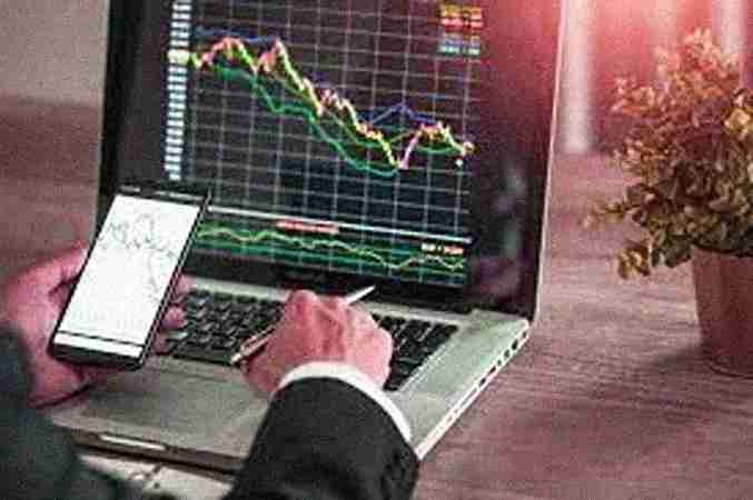 Full-Service Stockbrokers
